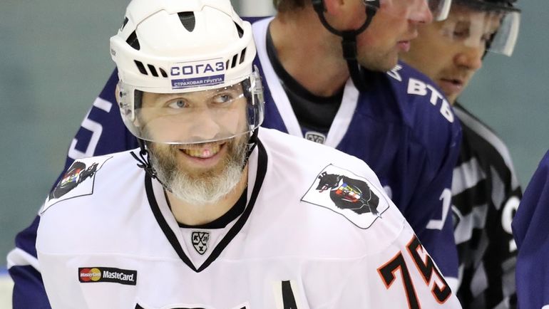 Россиянин, бывший звездой НХЛ, отправился доживать хоккейный век в Азию