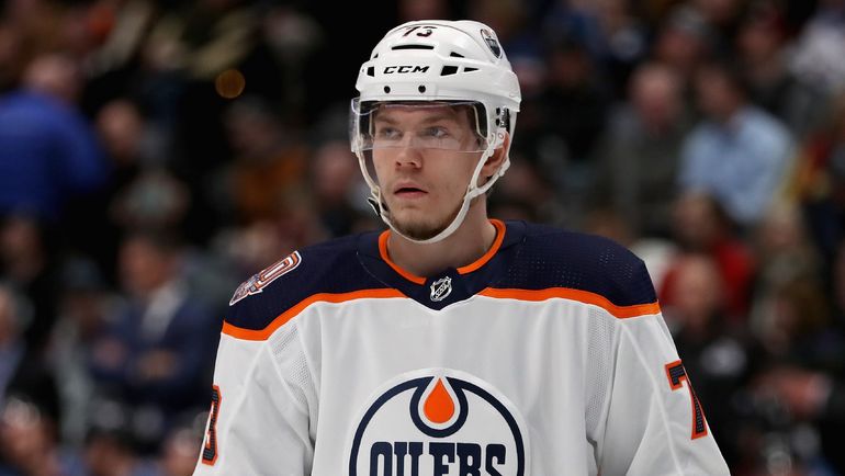 Россиянин завершит карьеру в НХЛ, едва начав?