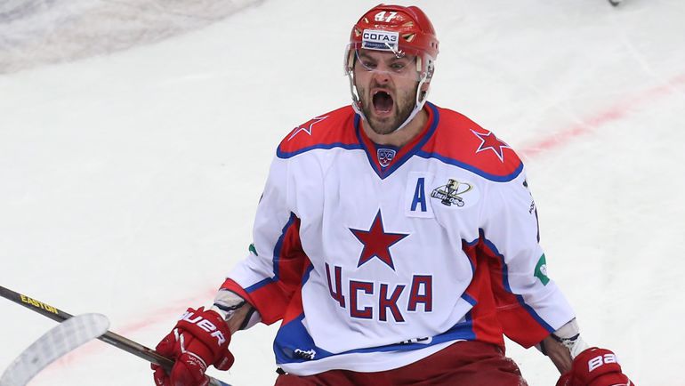 Нападающий ЦСКА Александр РАДУЛОВ набрал в матче со СКА 3 (1+2) очка.