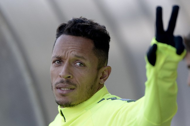 Защитник'Барселоны АДРИАНУ