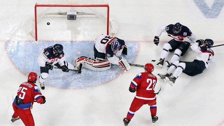 Обыграв словаков в последний день 2015-го, россияне стали первыми в группе. Фото IIHF