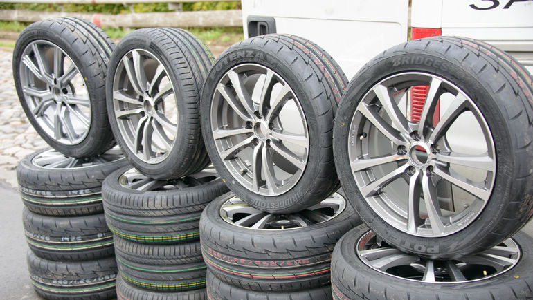 Bridgestone выпустила новые спортивные шины Potenza Adrenalin RE003