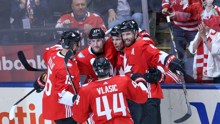 Канадцы легко выиграли домашний супертурнир. Фото REUTERS