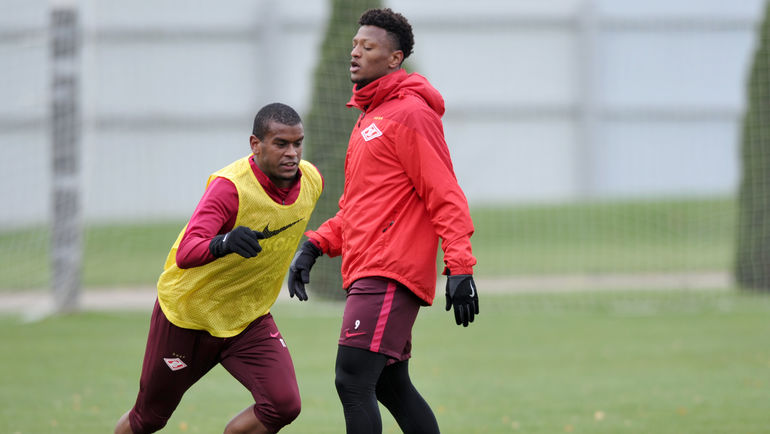 Вчера. Тарасовка. ФЕРНАНДУ и ЗЕ ЛУИШ. Фото Алексей ИВАНОВ,