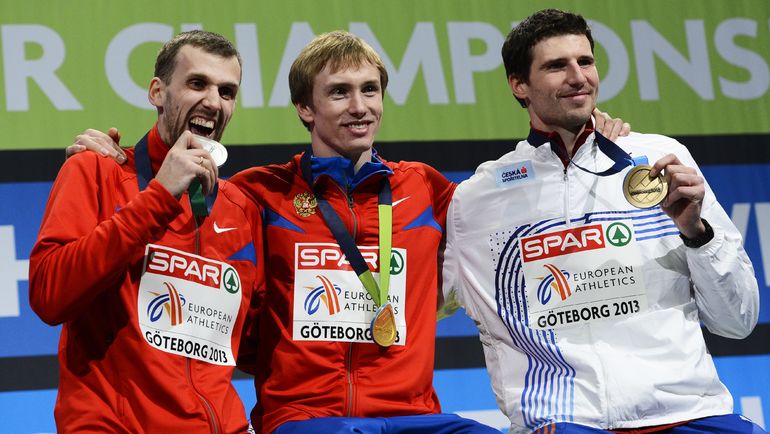 Алексей ДМИТРИК (слева) с серебром чемпионата Европы в закрытых помещениях в 2013 году. Фото AFP