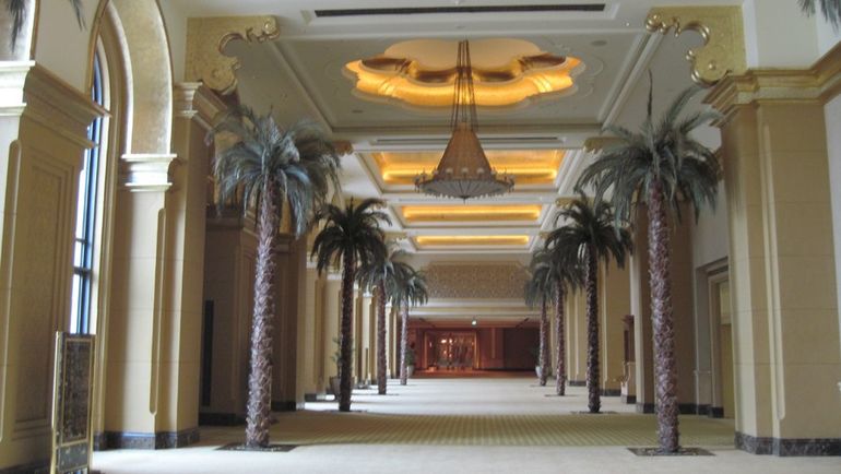 Холл Emirates Palace. Фото "СЭ"