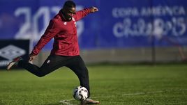 Эрик Штоффельсхаус: "Фарфану 32 года? Как и Игорю Денисову"