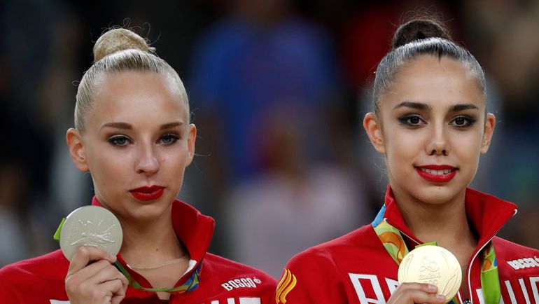 Чемпионка Рио-2016 Маргарита МАМУН (справа) и серебряный призер Яна КУДРЯВЦЕВА. Фото AFP