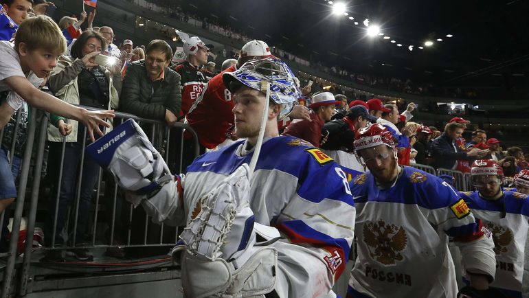 Суббота. Кельн. Канада - Россия - 2:4. Хорошая игра Андрея ВАСИЛЕВСКОГО не помогла команде Олега Знарка. Фото REUTERS Суббота. Кельн. Канада - Россия - 2:4. Хорошая игра Андрея ВАСИЛЕВСКОГО не помогла команде Олега Знарка. Фото REUTERS