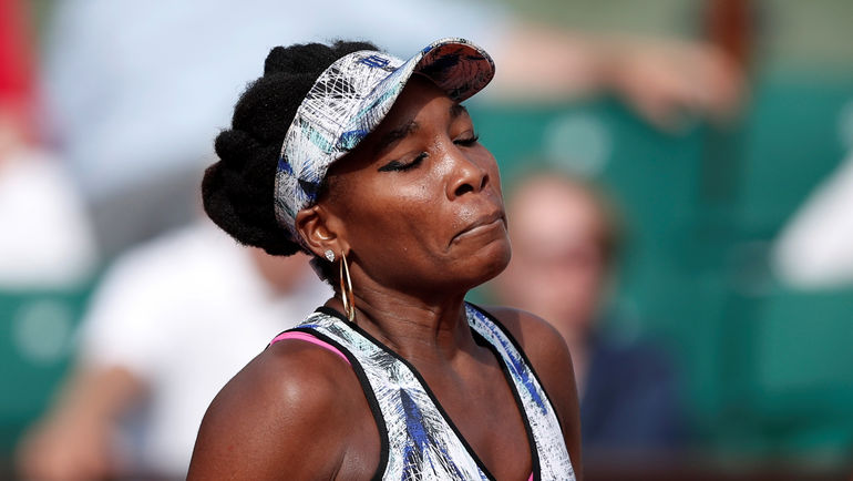 Винус УИЛЬЯМС покидает Roland Garros. Фото REUTERS Винус УИЛЬЯМС покидает Roland Garros. Фото REUTERS