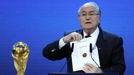 2 декабря 2010 года. Цюрих. Президент ФИФА Йозеф БЛАТТЕР называет Россию хозяйкой чемпионата мира-2018.