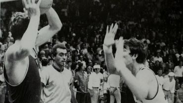 сборная команда по баскетболу 1972 года игроки биография. Смотреть фото сборная команда по баскетболу 1972 года игроки биография. Смотреть картинку сборная команда по баскетболу 1972 года игроки биография. Картинка про сборная команда по баскетболу 1972 года игроки биография. Фото сборная команда по баскетболу 1972 года игроки биография