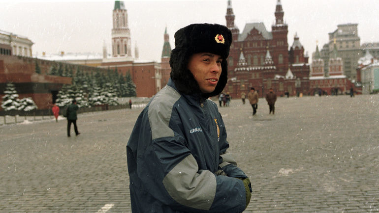 1998 год. РОНАЛДО на Красной площади. 1998 год. РОНАЛДО на Красной площади.