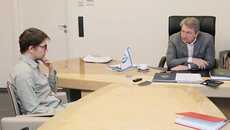 Евгений МУРАВЬЕВ (справа) и шеф отдела футбоал "СЭ" Илья АНДРЕЕВ. Фото ВФСО "Динамо"