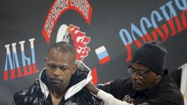 Сколько Джонса ни бей, он все равно на ринг хочет