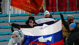 Болельщик сборной России: "За советский флаг меня забрали в полицию, но я его не отдам!"