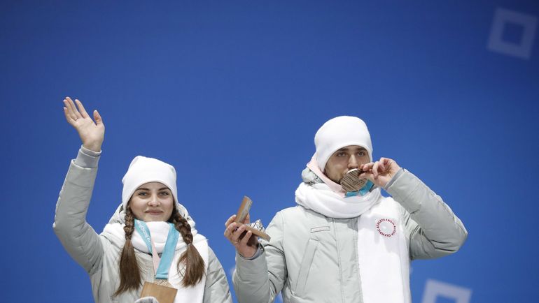 Александр КРУШЕЛЬНИЦКИЙ (справа) и Анастасия БРЫЗГАЛОВА. Фото REUTERS Александр КРУШЕЛЬНИЦКИЙ (справа) и Анастасия БРЫЗГАЛОВА. Фото REUTERS