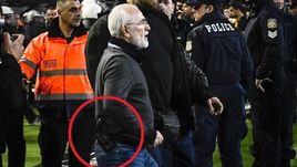 Иван САВВИДИ на матче ПАОК - АЕК.