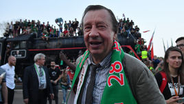 Суббота. Москва. "Локомотив" - "Зенит" - 1:0. Юрий СЕМИН после победы.