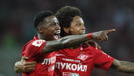 Суббота. Москва. "Спартак" – "Ростов" – 2:0. Квинси ПРОМЕС и Луиз АДРИАНУ.
