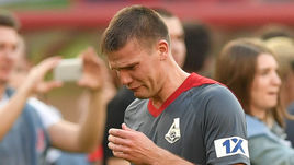 Суббота. Москва. "Локомотив" - "Зенит" - 1:0. Слезы Игоря ДЕНИСОВА после победы.