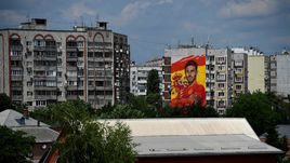 Гигантский портрет Серхио РАМОСА на стене жилого дома в Краснодаре.