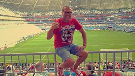 Известный спартаковский болельщик Николай Сурин, известный как Коля Угодник, посетит 25 матчей чемпионата мира.