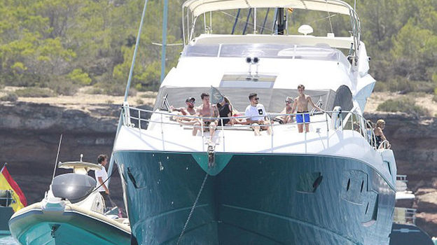 Лионель МЕССИ на отдыхе. Фото twitter.com