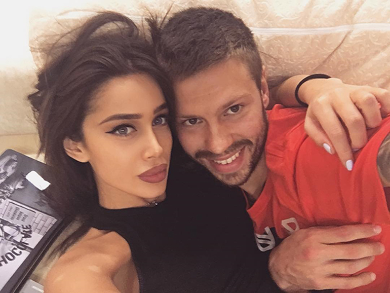 Красивые девушки, Федор Смолов, Виктория Лопырева