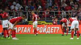14 августа. Москва. Тушино. "Спартак" - ПАОК - 0:0. Эмоции красно-белых после финального свистка.