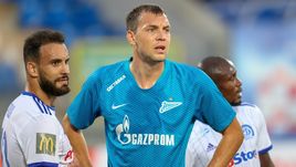 Четверг. Санкт-Петербург. "Зенит" – "Динамо" Мн - 8:1. Артем ДЗЮБА (в центре).