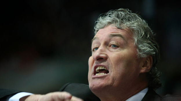 вратари спартака по хоккею за всю историю таблица. volga. вратари спартака по хоккею за всю историю таблица фото. вратари спартака по хоккею за всю историю таблица-volga. картинка вратари спартака по хоккею за всю историю таблица. картинка volga. 1946 год для футболистов «Спартака» отнюдь не был годом, похожим на предвоенные триумфы. Команда во главе с постаревшим Василием Соколовым и вернувшимся с фронта незабываемым Владиславом Жмельковым не могла бороться на равных с сильнейшими коллективами страны. Но все-таки спартаковские ветераны сумели собрать в кулак всю свою волю в кубковых встречах и скорее силою характера, нежели мастерством, завоевали Кубок страны. вратари спартака по хоккею за всю историю таблица. volga. вратари спартака по хоккею за всю историю таблица фото. вратари спартака по хоккею за всю историю таблица-volga. картинка вратари спартака по хоккею за всю историю таблица. картинка volga. 1946 год для футболистов «Спартака» отнюдь не был годом, похожим на предвоенные триумфы. Команда во главе с постаревшим Василием Соколовым и вернувшимся с фронта незабываемым Владиславом Жмельковым не могла бороться на равных с сильнейшими коллективами страны. Но все-таки спартаковские ветераны сумели собрать в кулак всю свою волю в кубковых встречах и скорее силою характера, нежели мастерством, завоевали Кубок страны.