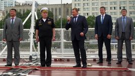 Генеральный менеджер "Адмирала" Сергей Сошников (с микрофоном).