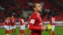 1 ноября. Москва. "Спартак" – "Анжи" – 1:0. Капитан красно-белых Денис Глушаков.
