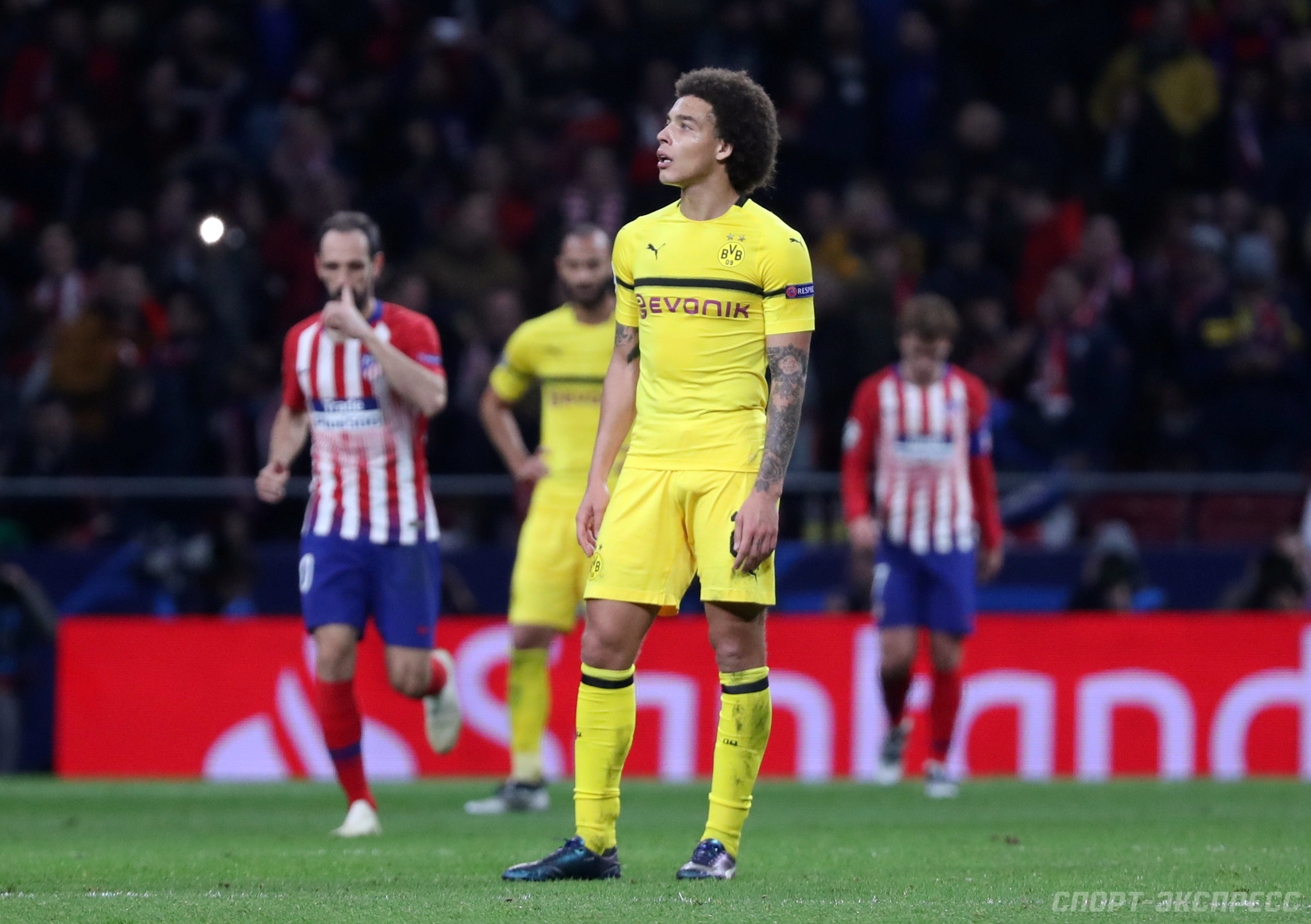 Вольфсбург проявляет интерес к Базуру — Kicker Вольфсбург проявляет интерес к Базуру — Kicker
