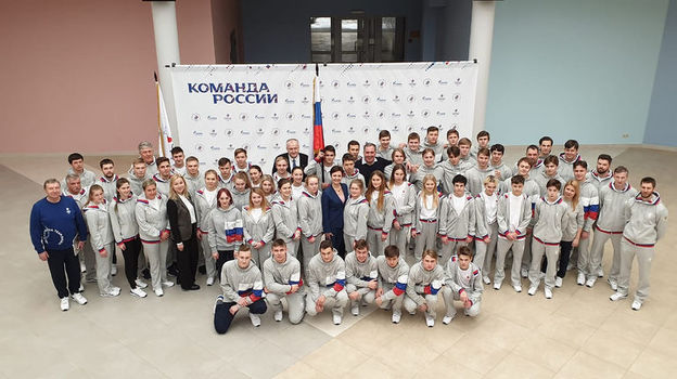Олимпийскую команду России проводили в Сараево 