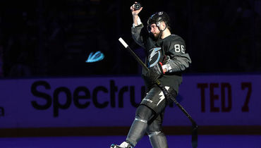 Никита Кучеров набрал 121 очко и находится в четырех баллах от рекорда НХЛ двадцать первого века
