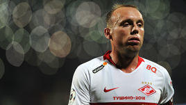 25 апреля. Тула. "Арсенал" - "Спартак" - 3:0. Денис Глушаков после окончания матча.