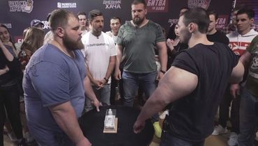 соревнования по пощечинам пельмень и руки базуки. don. соревнования по пощечинам пельмень и руки базуки фото. соревнования по пощечинам пельмень и руки базуки-don. картинка соревнования по пощечинам пельмень и руки базуки. картинка don. 28-летний фермер Василий Камоцкий в марте выиграл чемпионат по пощечинам в Красноярске, после чего стал знаменитым. Рекордсмен мира в жиме лежа без экипировки Кирилл Сарычев пригласил Камоцкого в Москву.