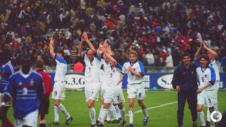 1 июня 1999. Франция Россия 1999 Карпин. Россия Франция 1999 Панов. Панов Франция Россия. Франция Россия 2-3 футбол 1999.