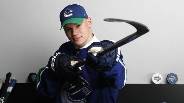 Василий Подколзин выбран Ванкувером под десятым номером драфта НХЛ