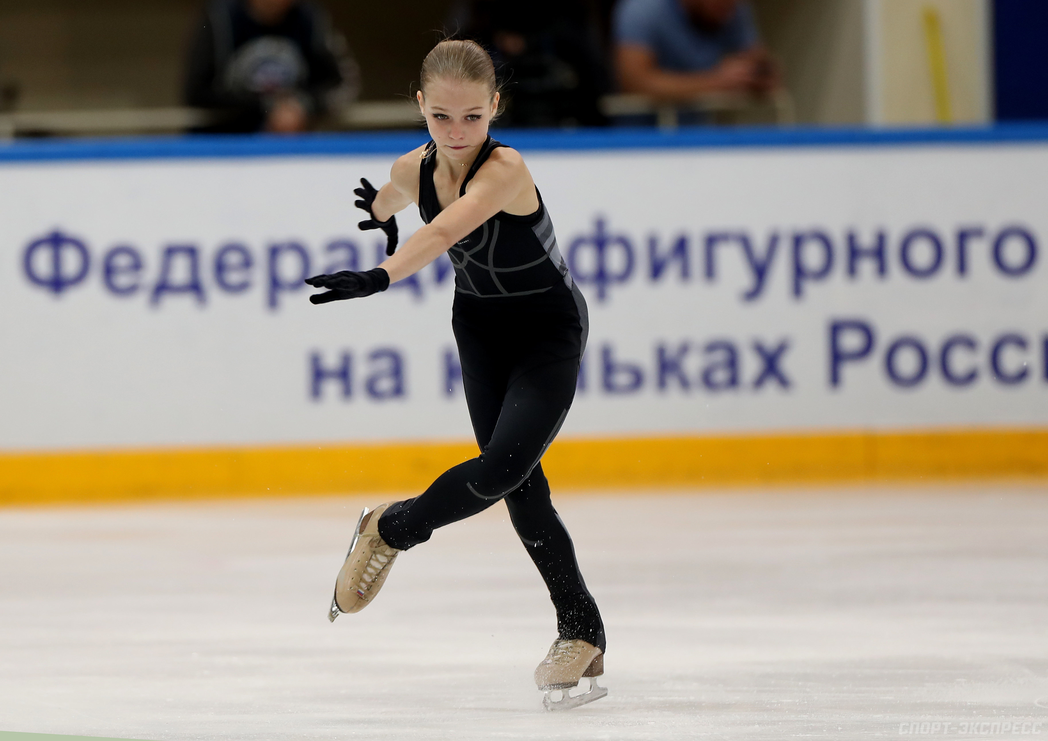 Трусова александра фигурное катание фото