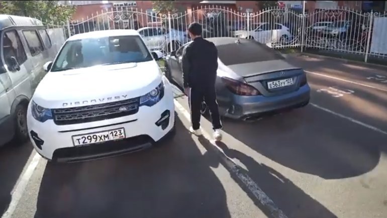 sulejmanov pokazal svoj avtomobil za 4