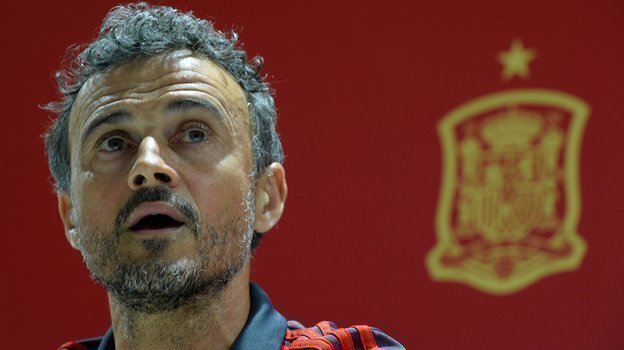 Чемпионат Европы, Евро-2020, сборная Испании снова поменяла тренера и превратилась в цирк