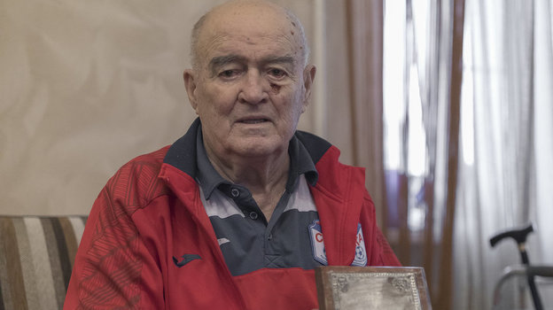 8 декабря легенде отечественного футбола, серебряному призеру чемпионата Европы-1964 Юрию Шикунову исполняется 80 лет