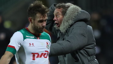 6 декабря. Тула. «Арсенал» — «Локомотив» — 4:0. Юрий Семин (справа) и удаленный Мачей Рубыс.