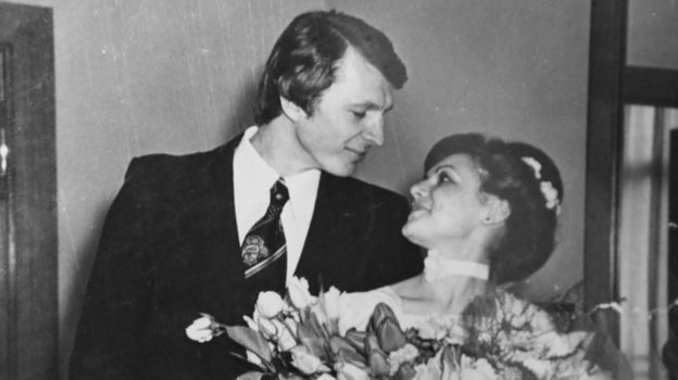Сергей и Наталья Гимаевы во время свадебной церемонии. Фото из архива Сергея Гимаева Сергей и Наталья Гимаевы во время свадебной церемонии. Фото из архива Сергея Гимаева