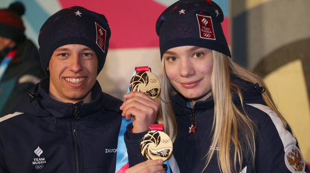 Биатлонисты и фигуристы добывают России золото на Юношеской Олимпиаде