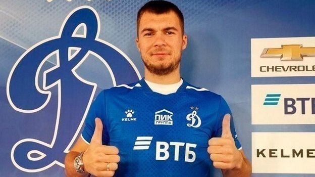 Нападающий Николай Комличенко подписал контракт с Динамо в прямом эфире