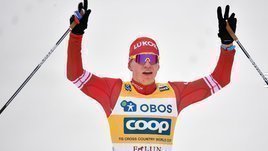 Большунов выиграл масс-старт. Отрыв от преследователей — почти минута!
